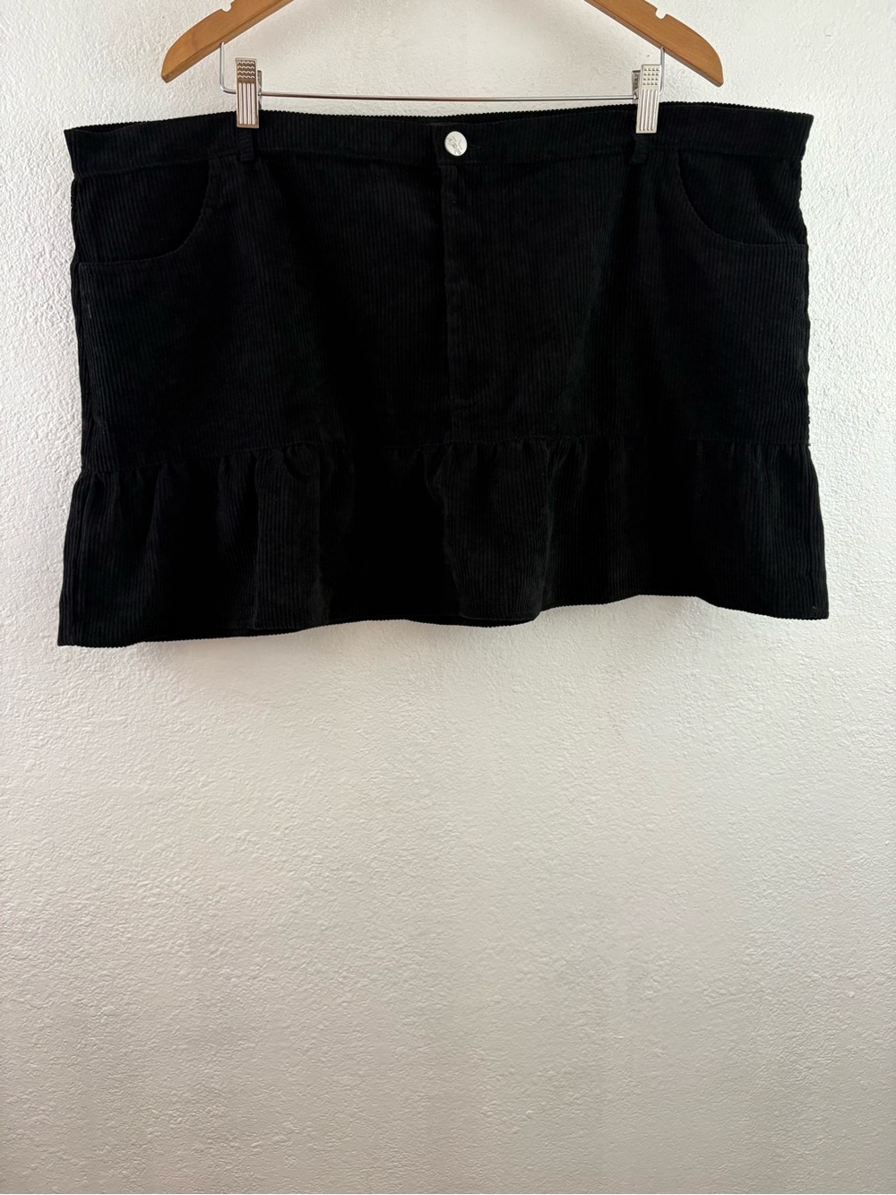 Tunnel Vision black corduroy ruffle-hem mini skirt drop waist size 2XL